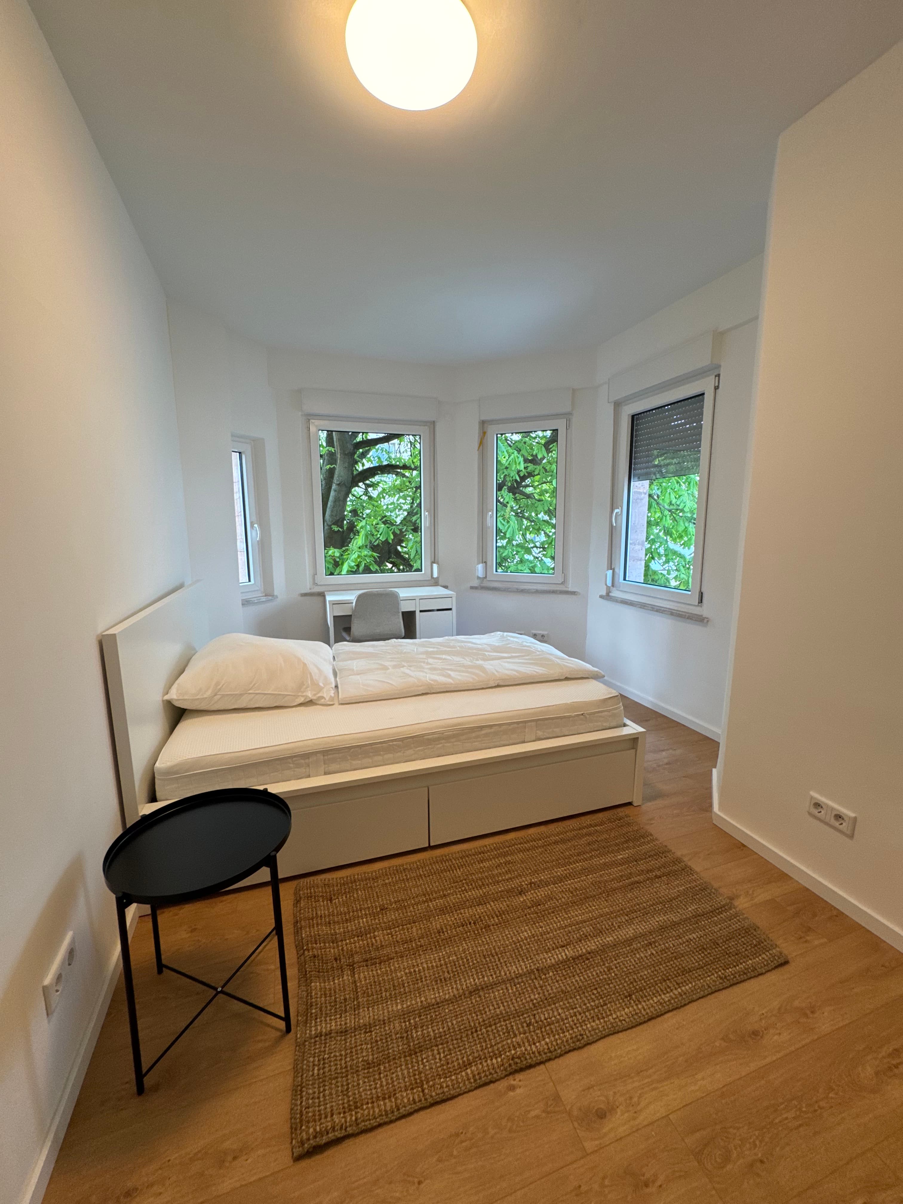 Nur noch einziehen: Dein saniertes Rundum-sorglos-Zimmer