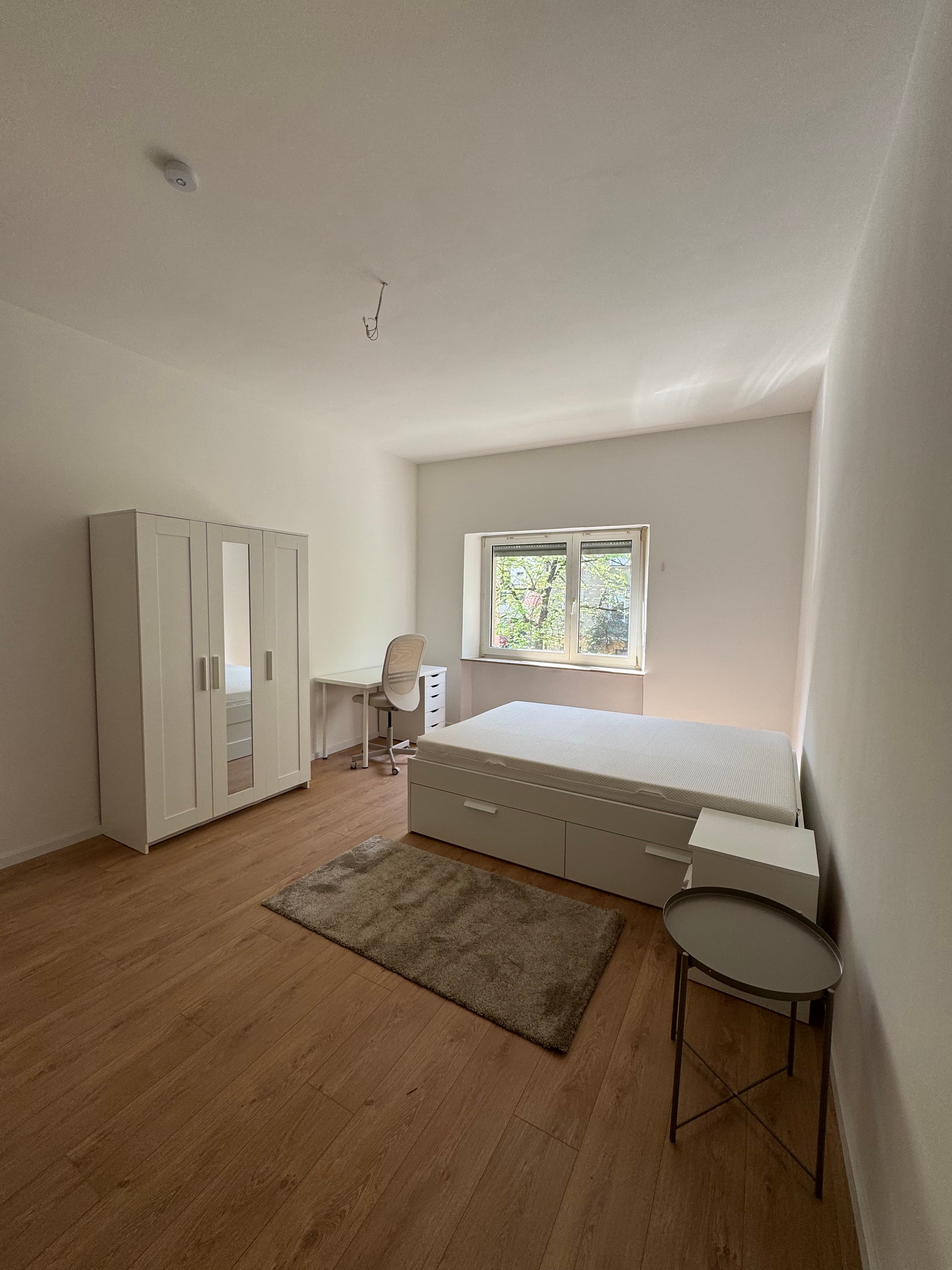 Koffer packen & einziehen: Dein neues, saniertes Zimmer wartet!